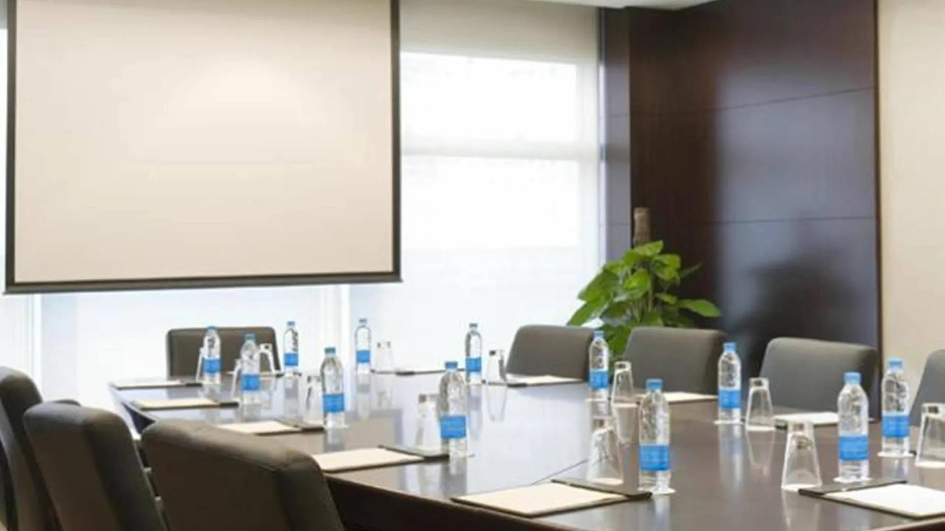 Treebo Premium Eden Residency Hotel Gurgaon